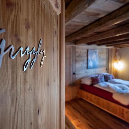 Grizzly Haus & Frosch Restaurant - Teritoria Bed and Breakfast Varena Buitenkant foto