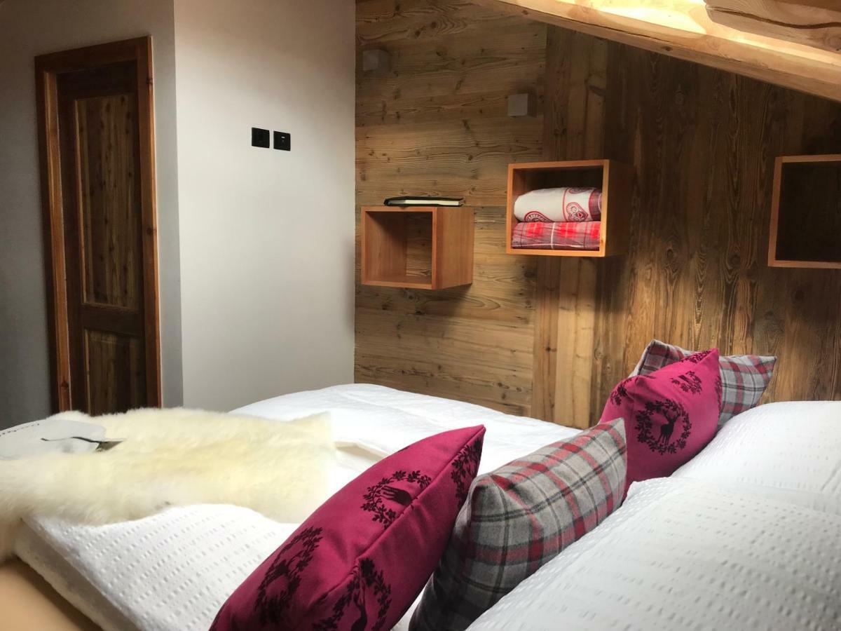 Grizzly Haus & Frosch Restaurant - Teritoria Bed and Breakfast Varena Buitenkant foto