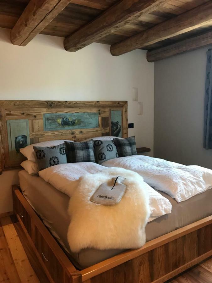 Grizzly Haus & Frosch Restaurant - Teritoria Bed and Breakfast Varena Buitenkant foto
